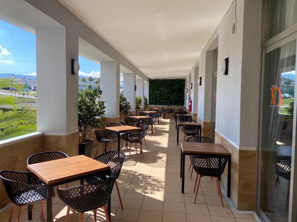 Hotel Montera Plaza Los Barrios Exterior photo