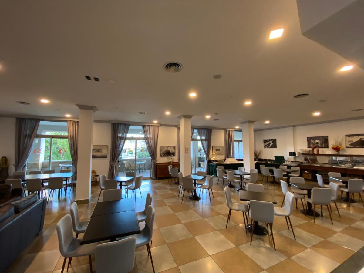 Hotel Montera Plaza Los Barrios Exterior photo