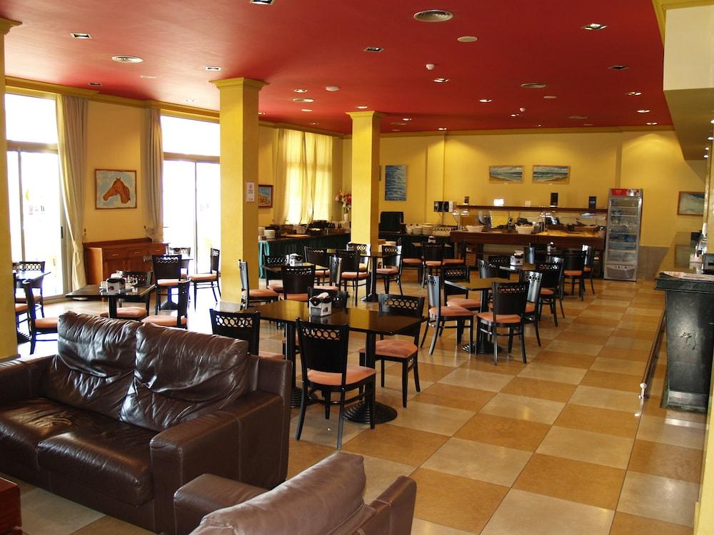 Hotel Montera Plaza Los Barrios Exterior photo