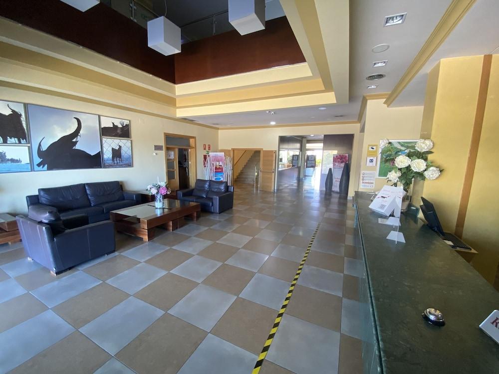 Hotel Montera Plaza Los Barrios Exterior photo
