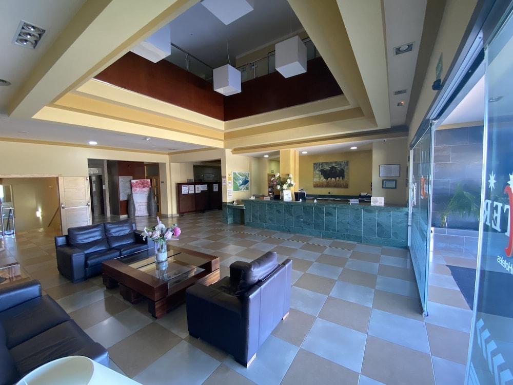 Hotel Montera Plaza Los Barrios Exterior photo